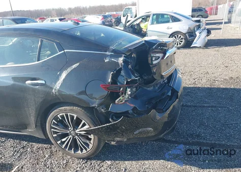 2017 Nissan Maxima 3.5 Platinum z USA, uszkodzony, nr VIN 1N4AA6AP7HC367963